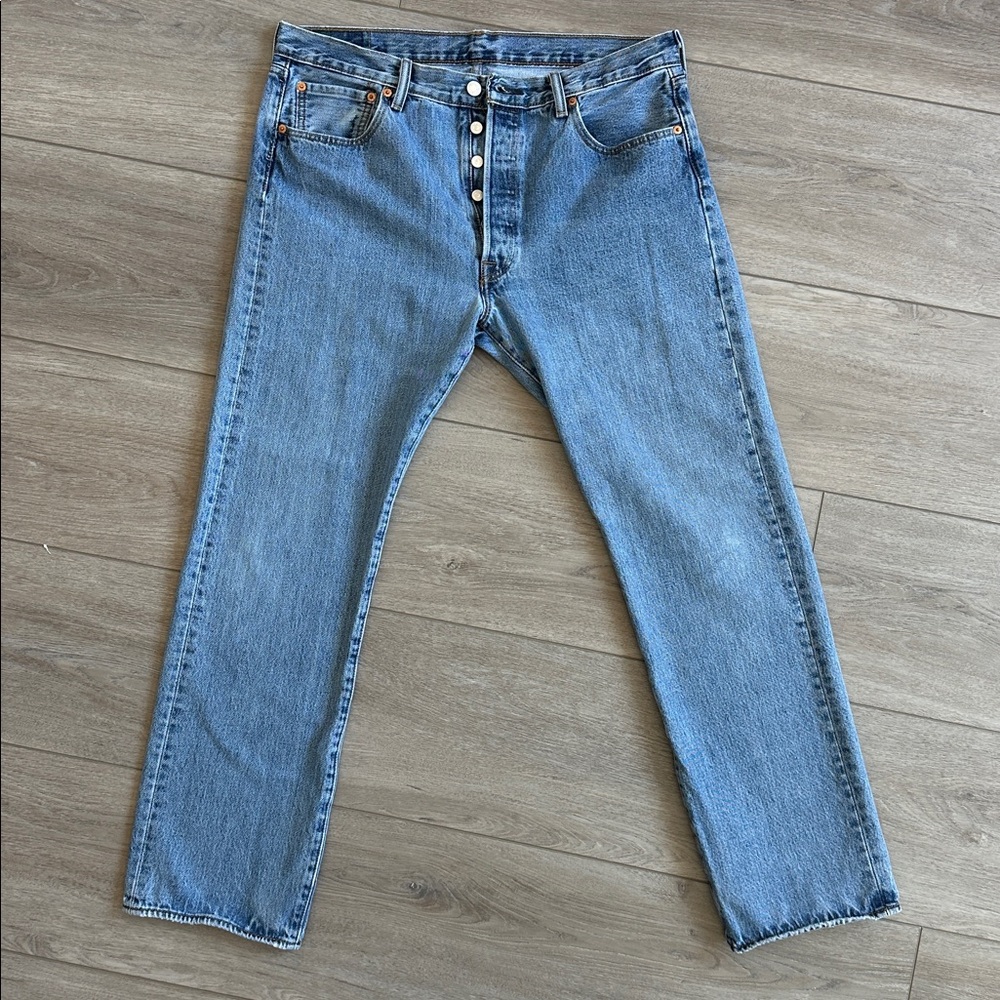 Levis Jeans Mens 36x32 (Fits 33x29) Blue 501 Button Fly Regular Straight Leg
